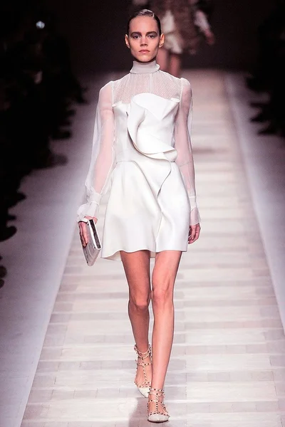 Look 2